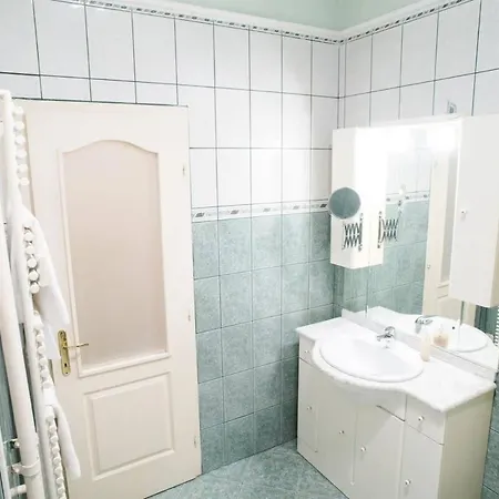 Daire Ultra Spacious In Vaci Street *