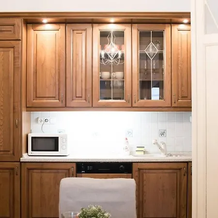 Ultra Spacious In Vaci Street Daire *