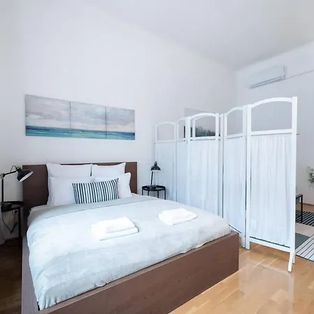 Daire Ultra Spacious In Vaci Street