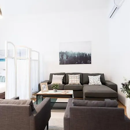 Ultra Spacious In Vaci Street Daire Budapeşte