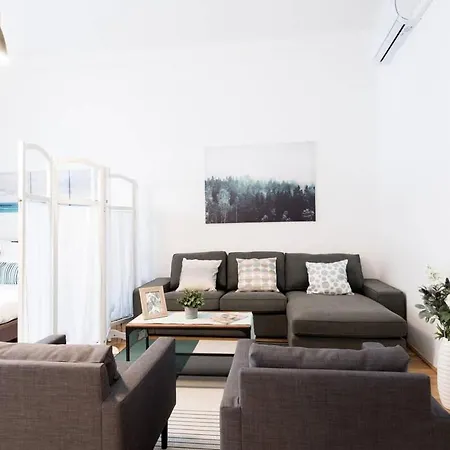 Ultra Spacious In Vaci Street Budapest