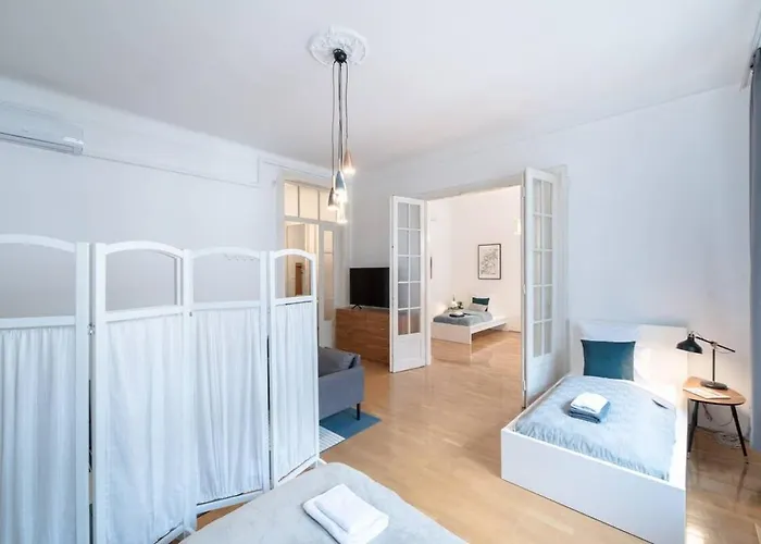 Appartamento Ultra Spacious In Vaci Street