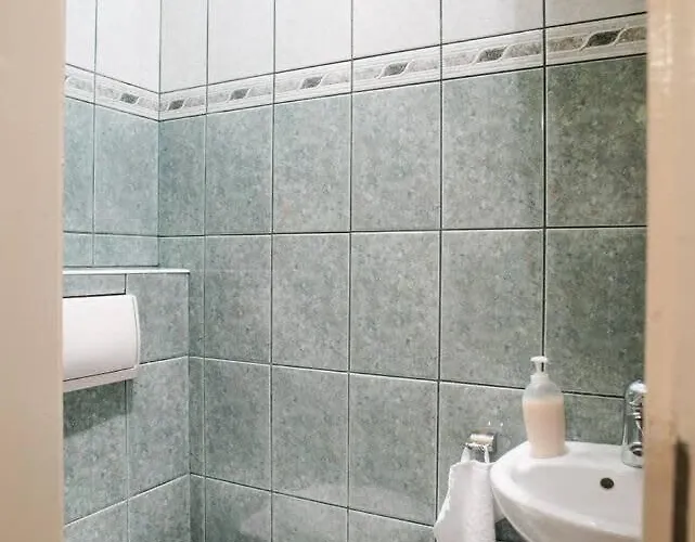 Ultra Spacious In Vaci Street * Budapest