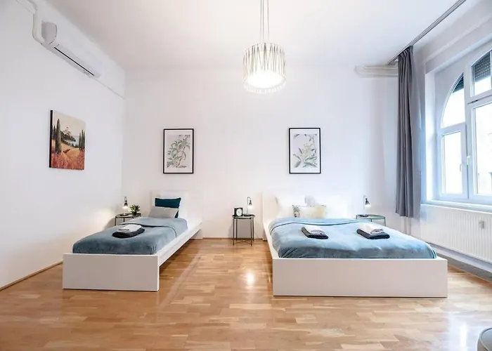 Ultra Spacious In Vaci Street Lägenhet Budapest